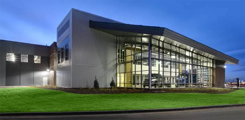 Siding-Innovations-commercial-siding-image1